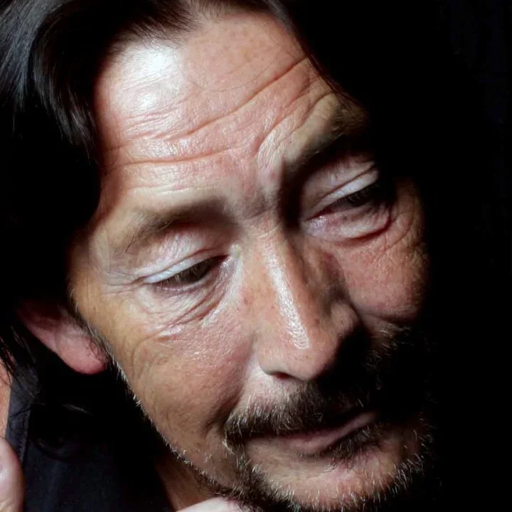 Chris Rea performing live